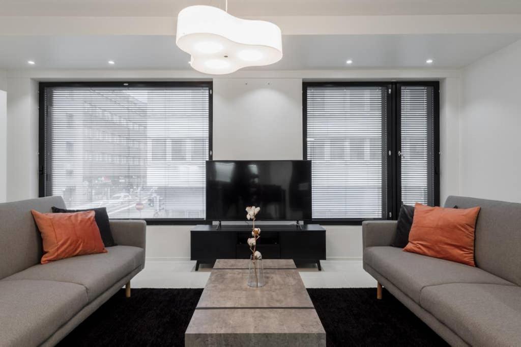 Sleek And Spacious 3 Bedroom Apartment In City Centre Helsínquia Exterior foto