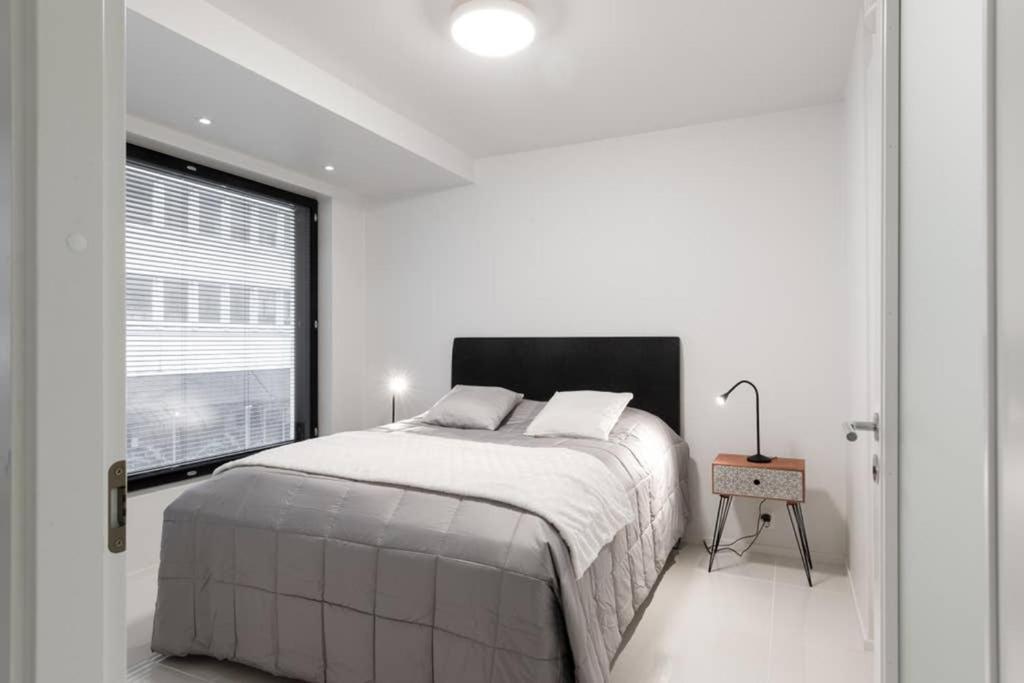 Sleek And Spacious 3 Bedroom Apartment In City Centre Helsínquia Exterior foto